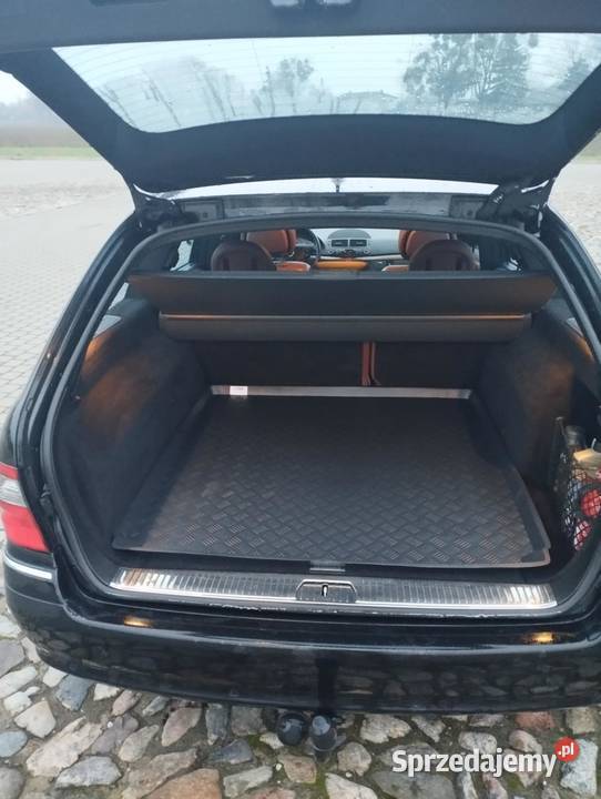MercedesBezn klasa E Korytowo