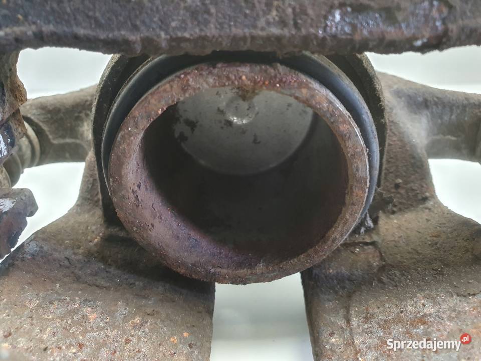 Toyota Corolla XII E21 PRZEDNI ZACISK HAMULCOWY Janów