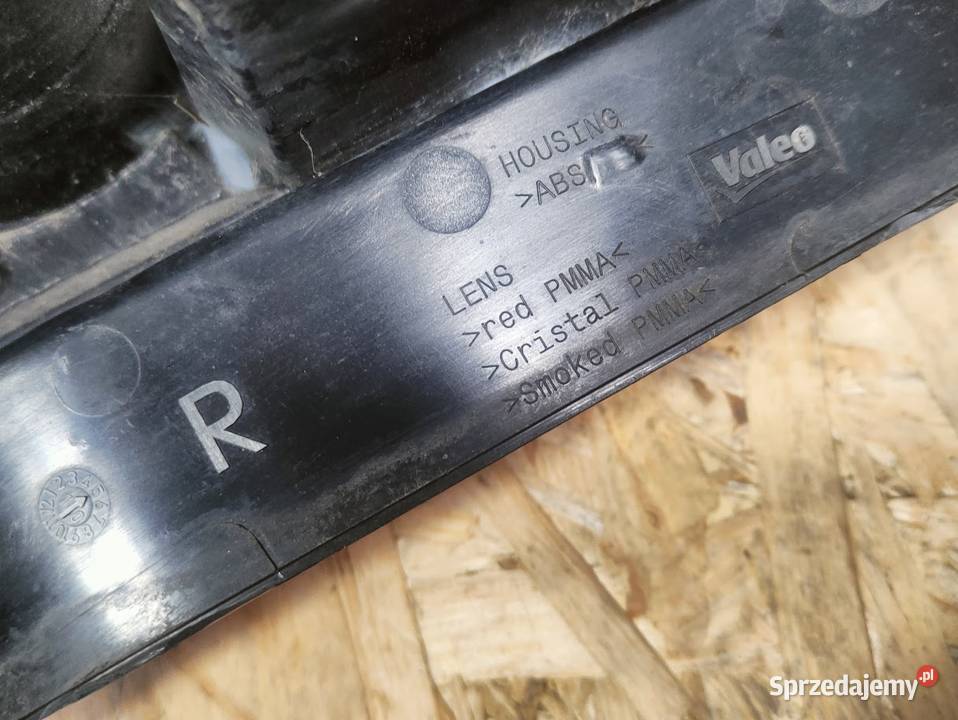 Lampa Prawy Tył Suzuki Splash 89071608 Pleszew