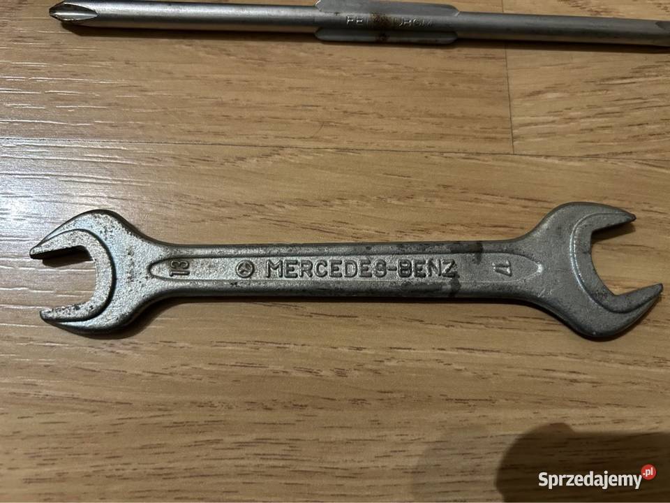 Oryginalny zestaw narzedzi klucze Mercedes W126 Warszawa sprzedam
