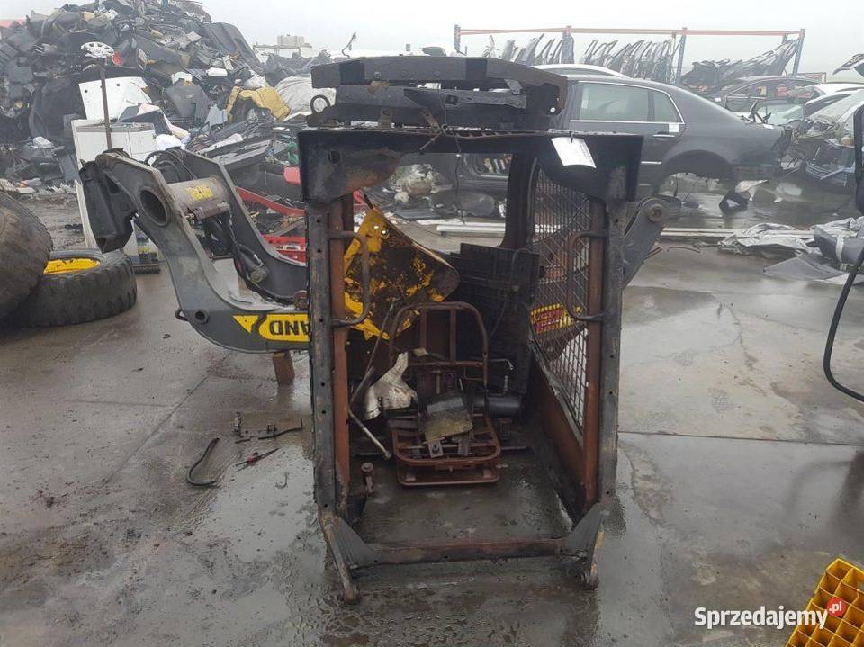 KABINA HOLLAND L218 2015 Lipno