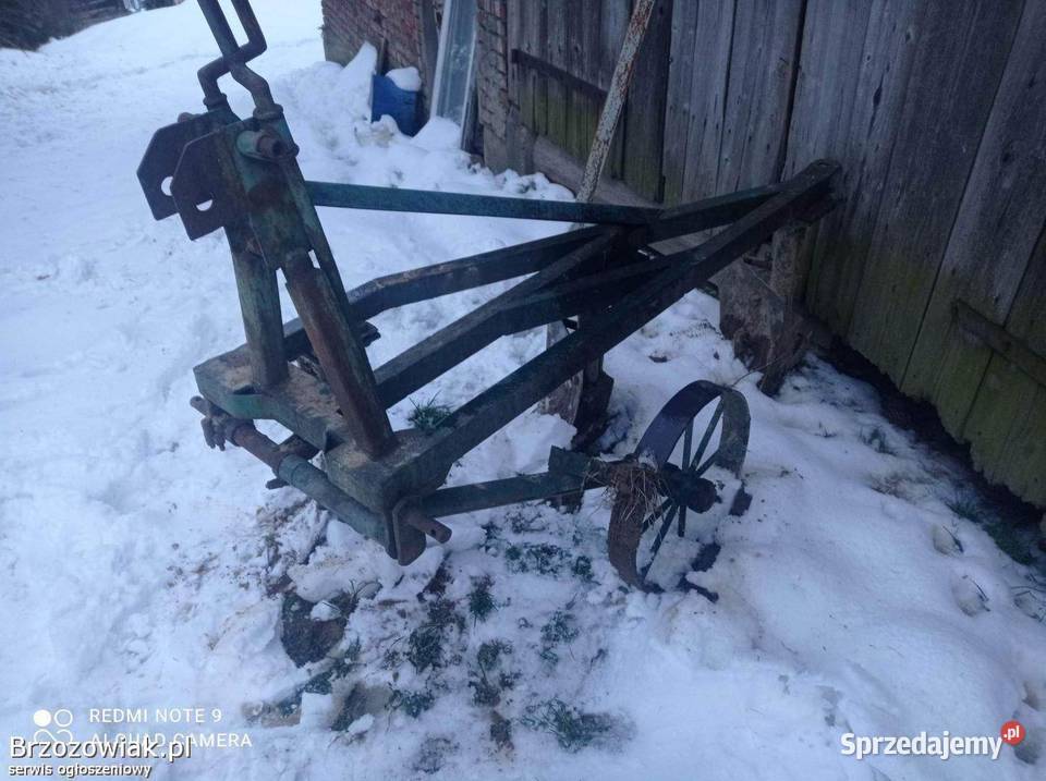 Sprzedam pług trzy skibowy Nozdrzec sprzedam
