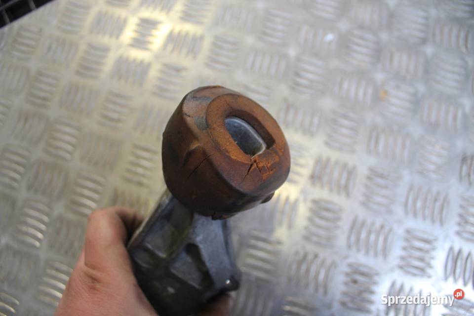 ŁAPA PODPORA SILNIKA AUDI A4 B6 20 FSI sprzedam