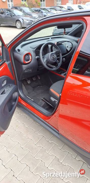 Toyota Aygo X Style Spicy Red 2024 Salon 3000