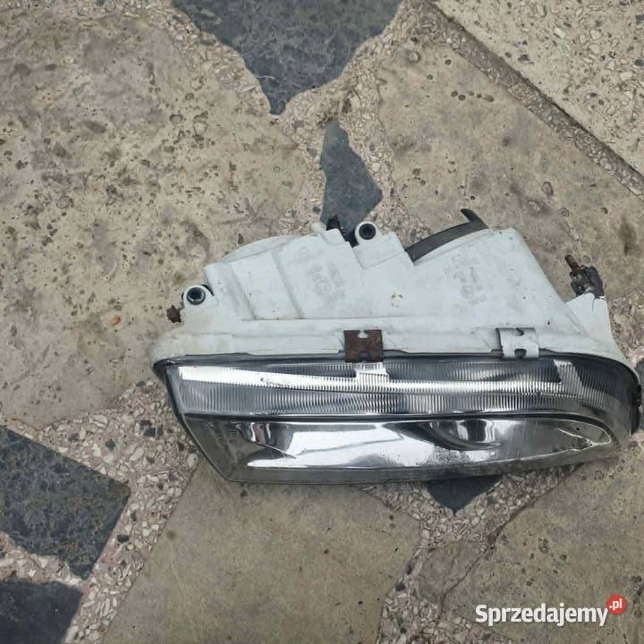 Lampa przednia prawa prawy przód Volvo s40 v40 Kraków