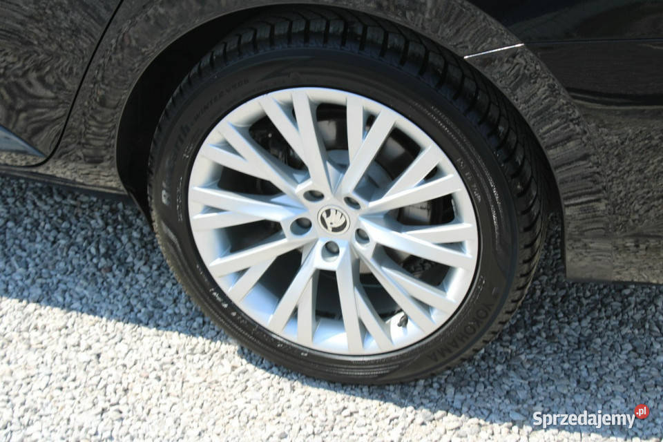 koda Superb Style DSG Kamera netto 77967 PLN czarny Warszawa
