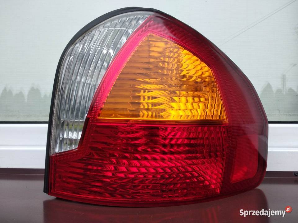Hyundai Santa Fe I 1 lampa tył tylna prawa łódzkie Sieradz