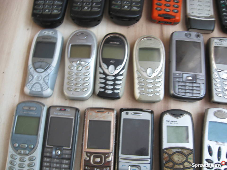 Zestaw starych telefonów 25