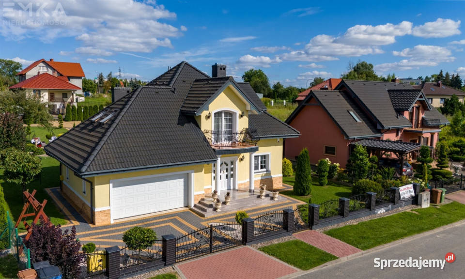 Dom wolnostojący Świecie Poziomkowa 175 metrów 2 piętra