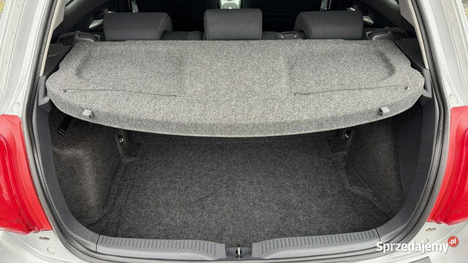 Toyota Auris 16 Benzyna Zarejestrowany światła przeciwmgielne warmińsko-mazurskie Elbląg sprzedam