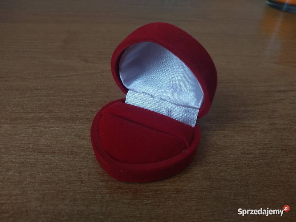 Pudełko w kształcie czerwonego serca Wrocław sprzedam