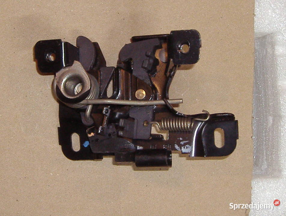 AUDI A4 B5 ZAMEK MASKI 8D0823509J Katowice sprzedam