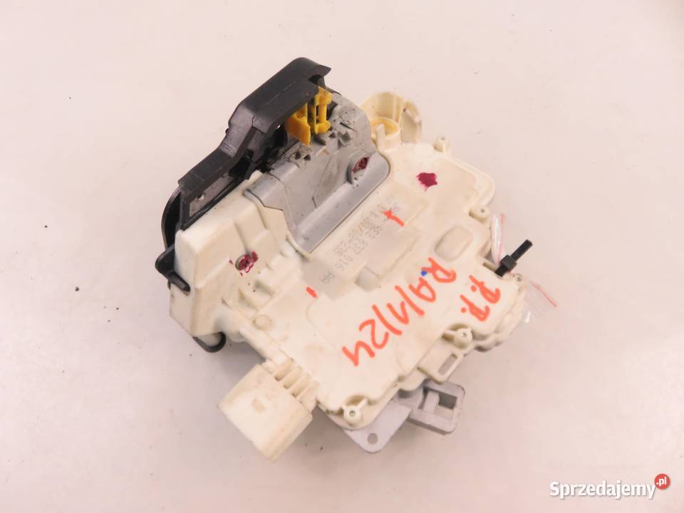 ZAMEK PRAWY PRZEDNI AUDI A4 B7 8E2837016AA