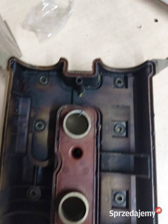 Pokrywa silnika Opel Vectra b 20 benzyna 16 v