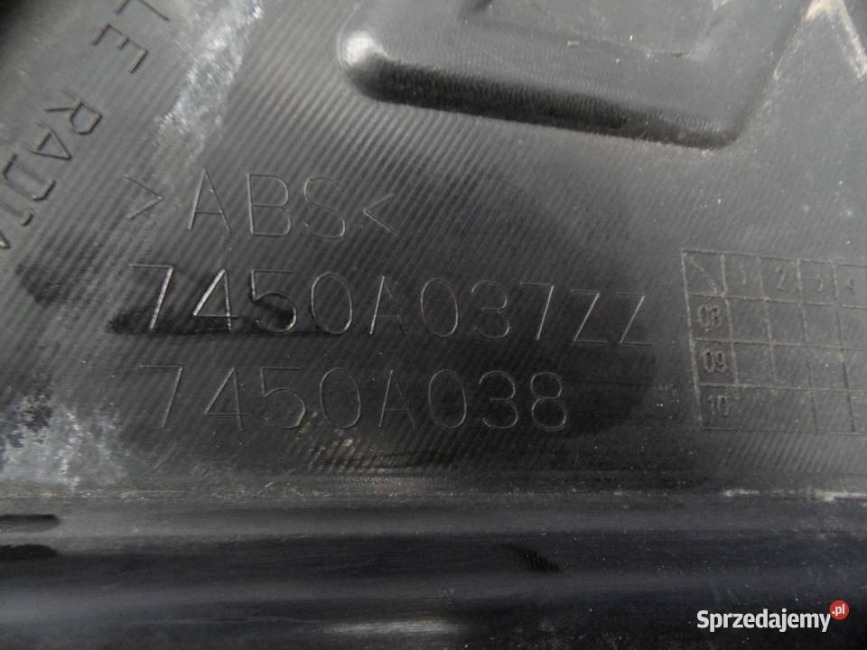MITSUBISHI OUTLANDER II 07r grill atrapa świętokrzyskie
