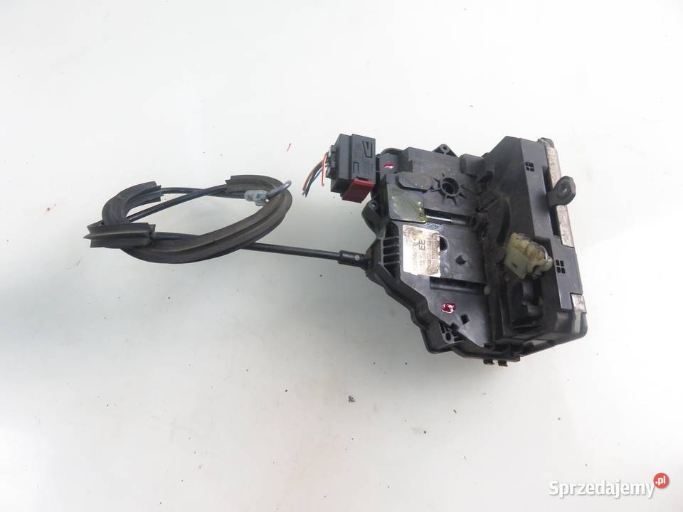 ZAMEK LEWY PRZEDNI OPEL CORSA D 13258271EE osobowe sprzedam