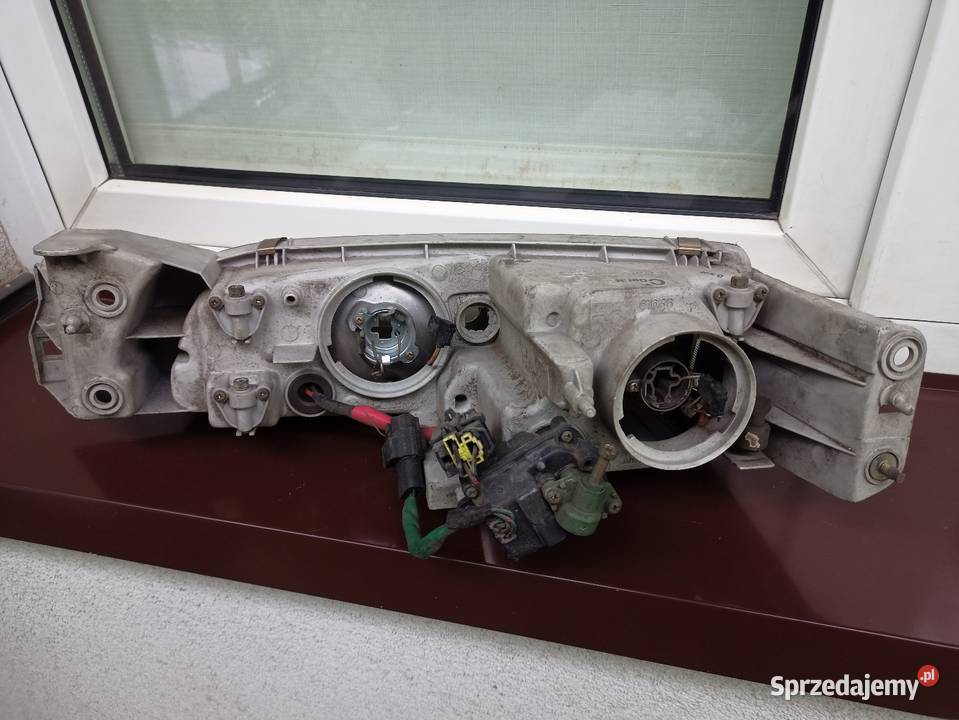 Mazda 626 GE IV lampa przednia prawa reflektor łódzkie Sieradz