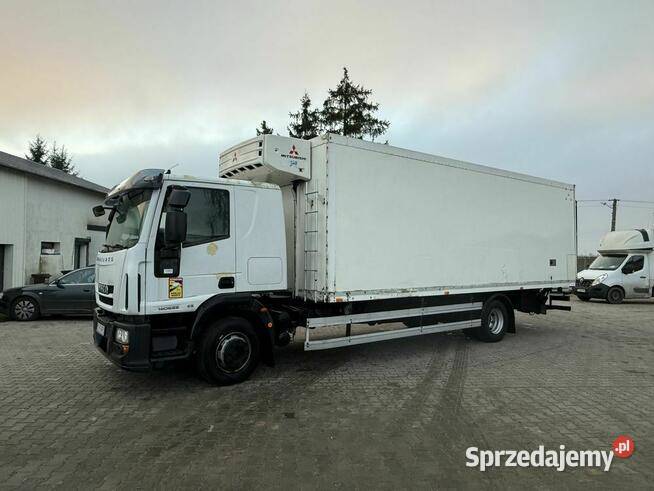 Iveco Eurocargo 140e22 chłodnia winda Sobiesiernie