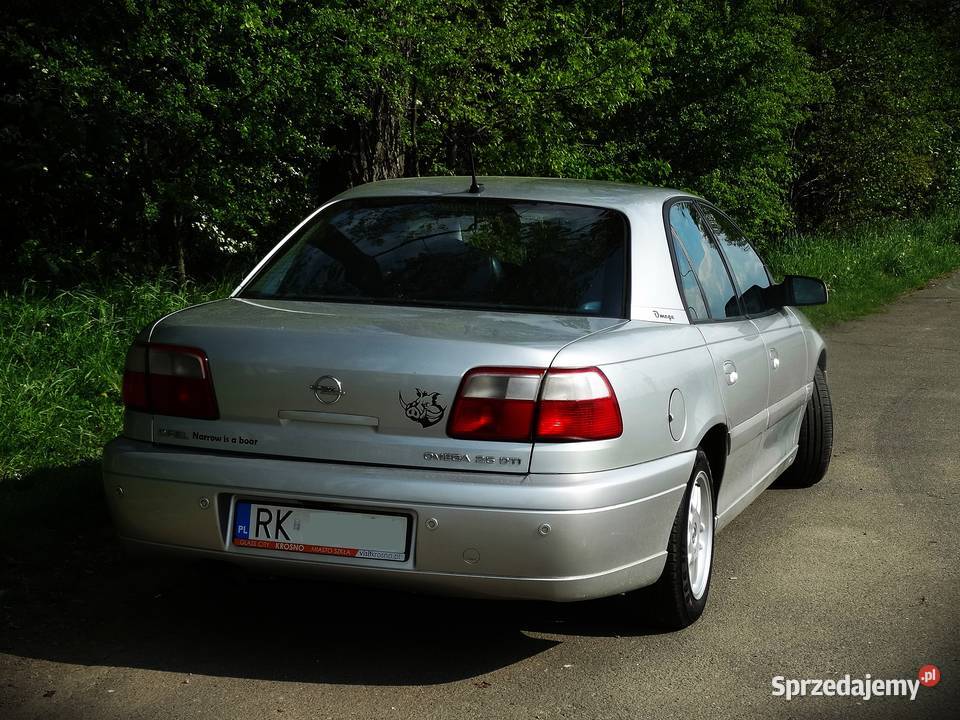 OPEL Omega 25 DTI 150 285000km Krosno