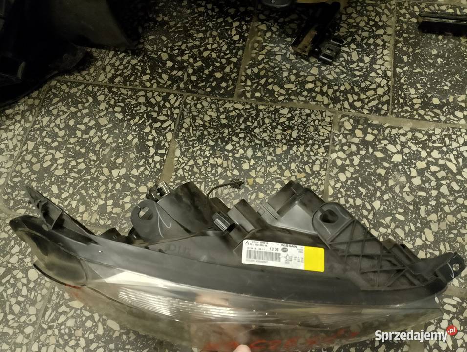 Reflektor prawy Nissan Qashqai J10 anglik Lampy przednie Nowy Sącz