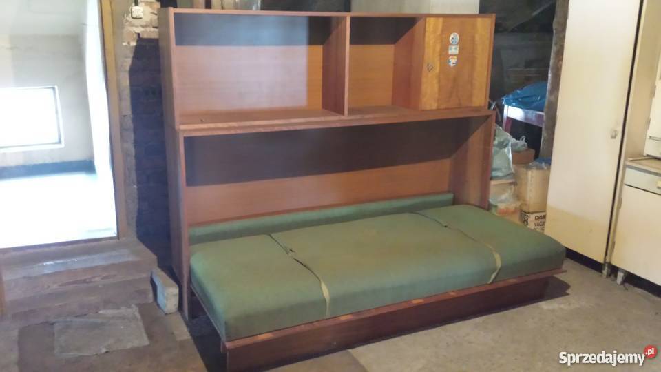 Sprzedam półkotapczan z epoki PRLu Łóżka, wersalki i sofy sprzedam