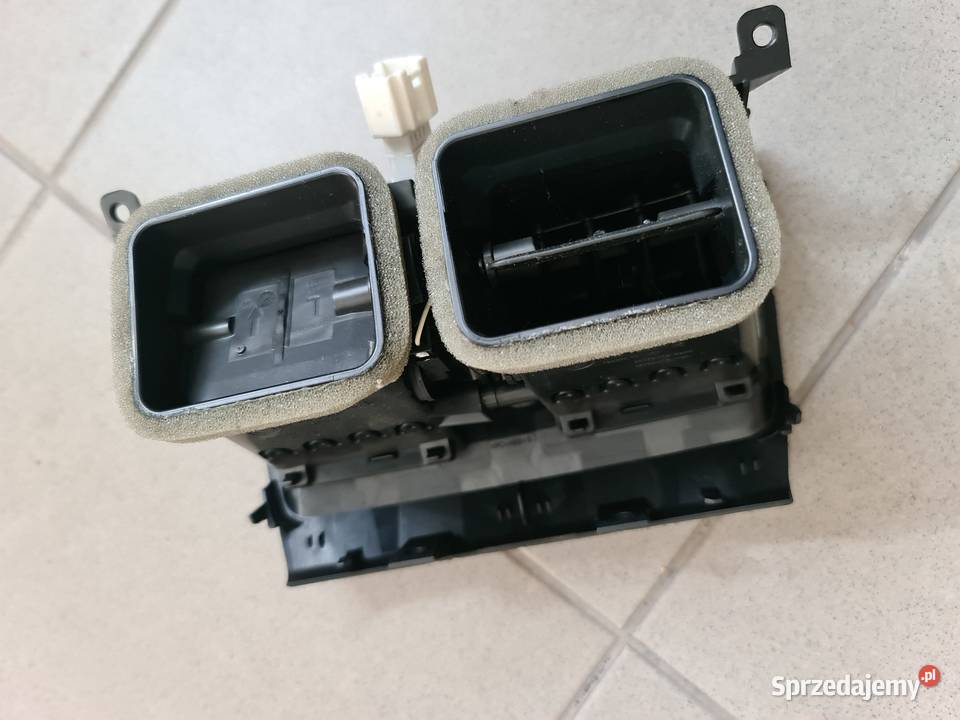 BMW X5 F15 F15 kratka nawiewy z tunelu na tył