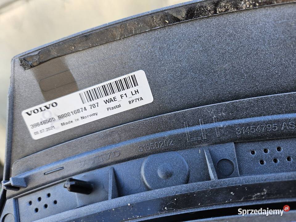 VOLVO XC60 II LISTWA BŁOTNIKA LEWY TYŁ LEWA Międzychód