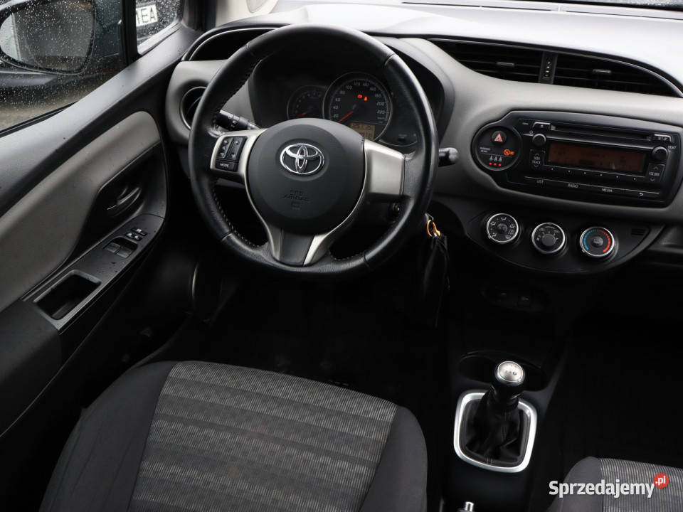 Toyota Yaris 10 VVTi Yaris dolnośląskie Bielany Wrocławskie