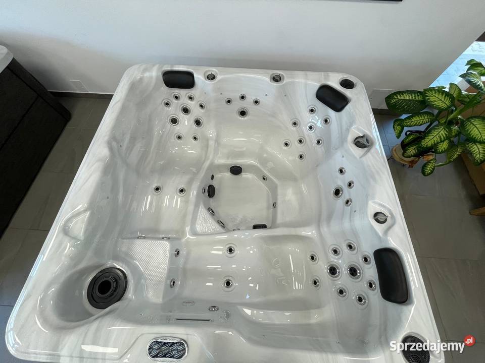 5osobowa wanna SPA raty 0 50 dysz system Balboa Oświęcim sprzedam