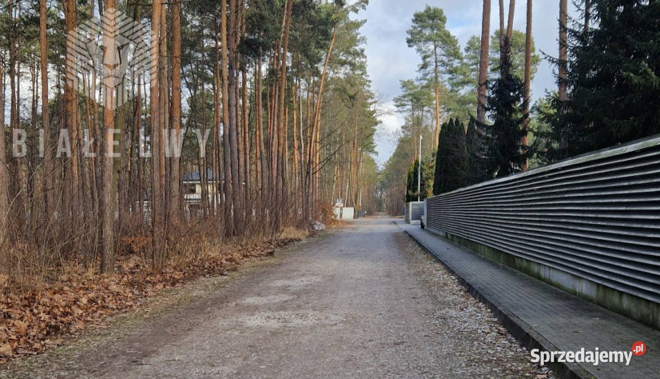 Działka na sprzedaż 2500m2 Łomianki sprzedam