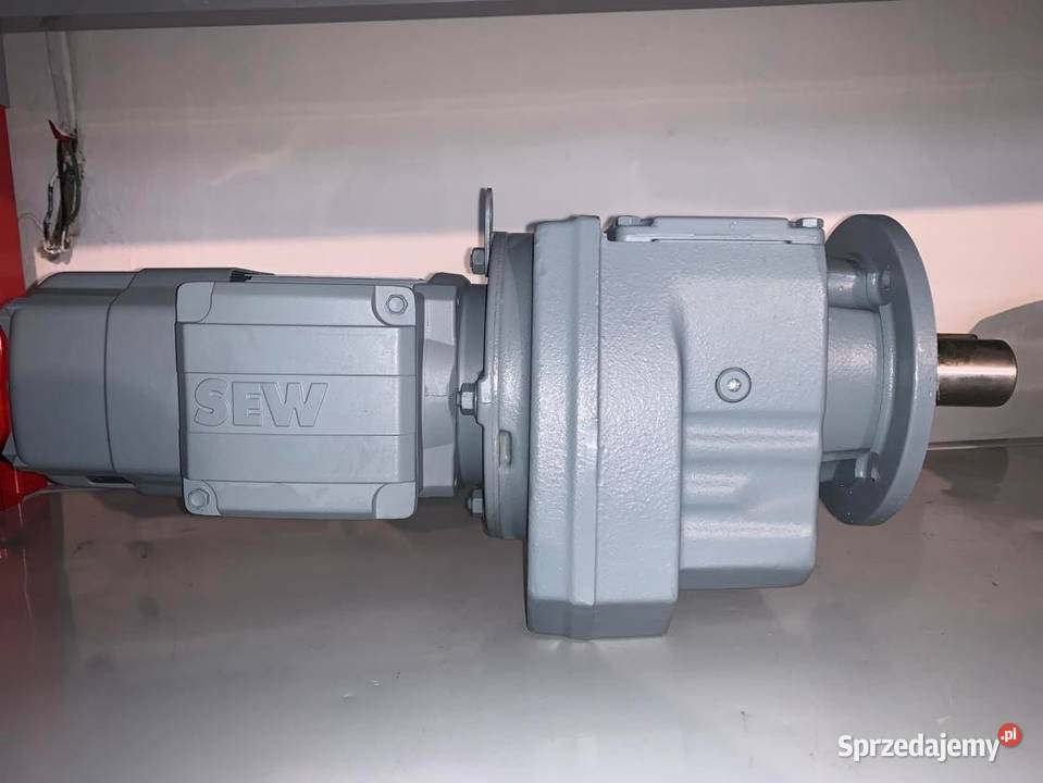 Serwomotor RF57 DR2S63MS4 135kW