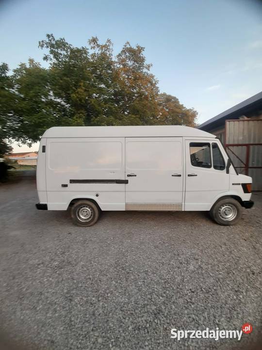 SPRZEDAM MercedesBenz Kaczka 310D nieuszkodzony Sandomierz