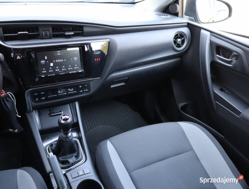 Toyota Auris 16 Valvematic benzyna Łódź