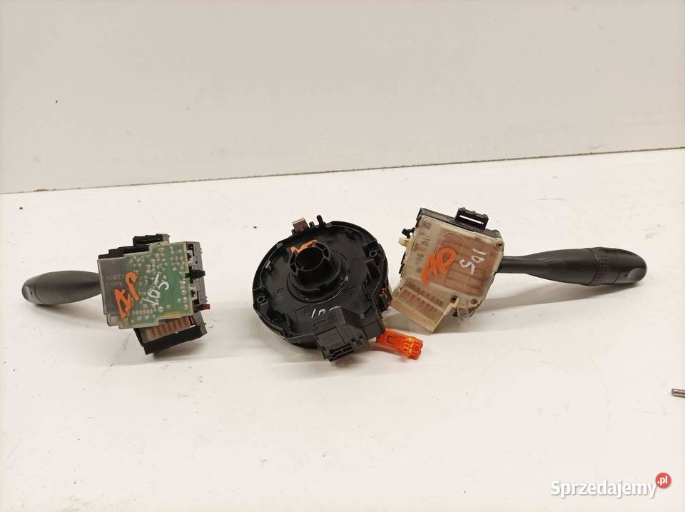 PRZEŁĄCZNIK ZESPOLONY 173681 Toyota Yaris I świętokrzyskie