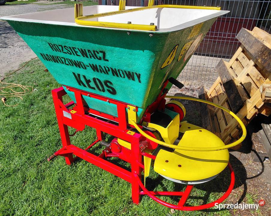 Rozsiewacz nawozu wapna klos Ulan-Majorat