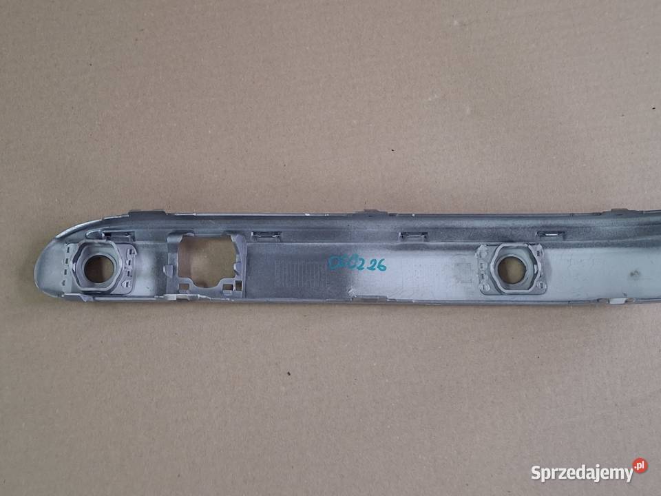 MERCEDES CKLASA W203 LISTWA ZDERZAKA PRZÓD PRAWA Bieleń