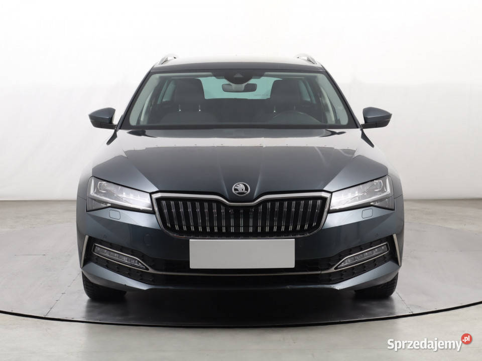 Skoda Superb iV 14 TSI PHEV światła do jazdy dziennej Katowice
