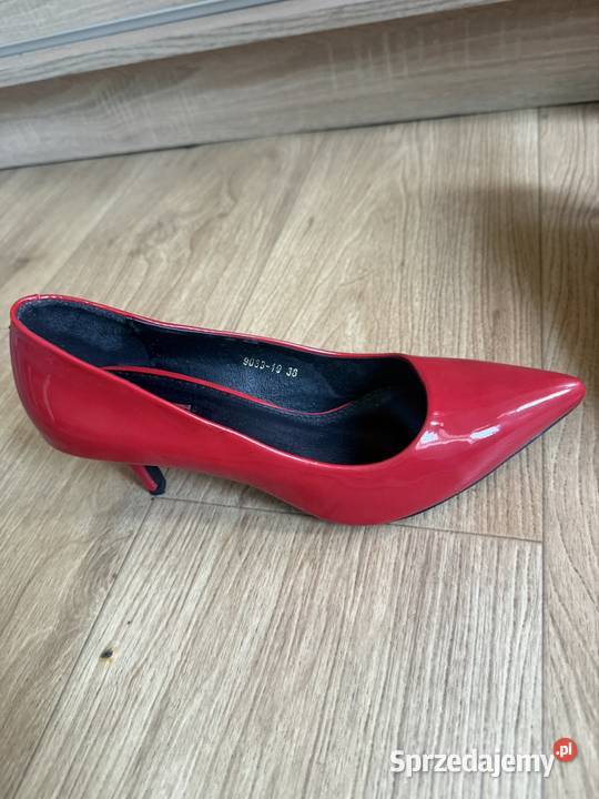 Sprzedam suknie z butami na studniówkę czerwony