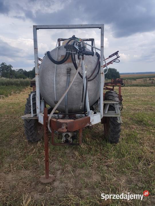 Opryskiwacz pilmet 2000 litrów 18 metrów belka Pątnów