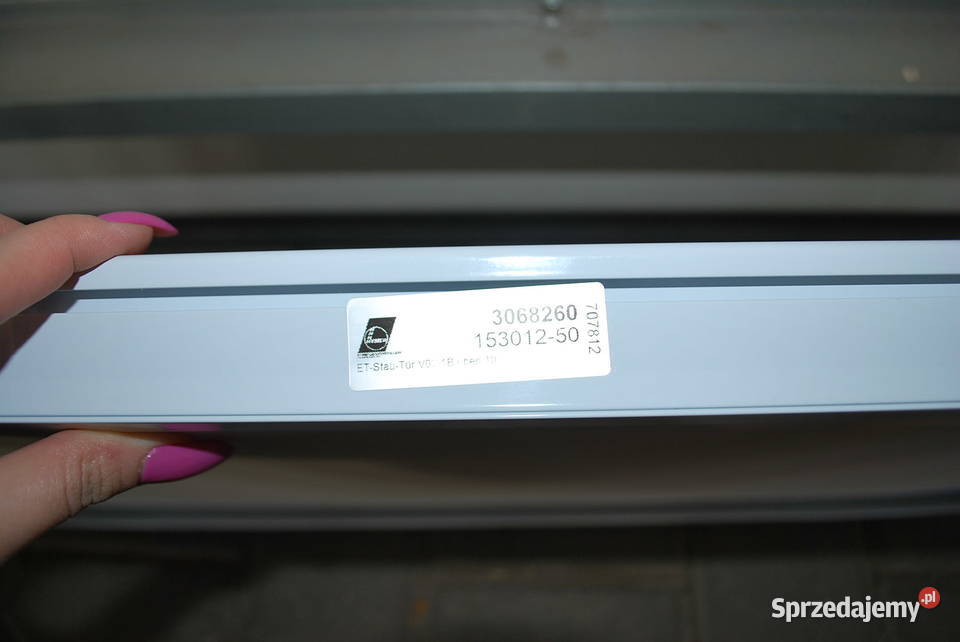 DRZWICZKI SERWISOWELUK BAGAŻOWY HYMER 655x34 mazowieckie