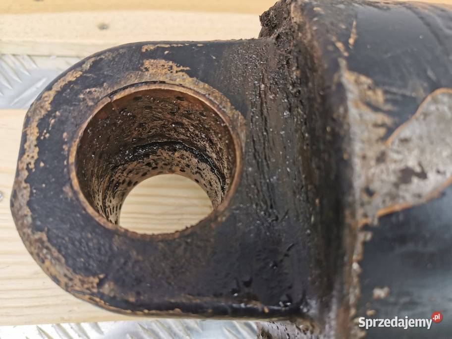 Siłownik wychyłu wideł Manitou MT 1740