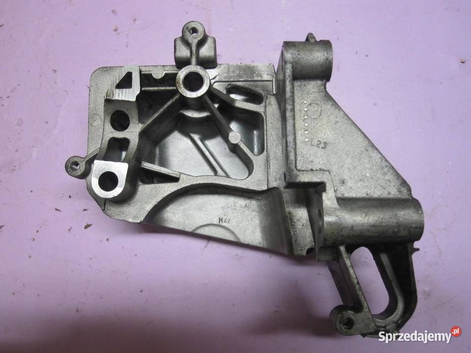 FORD FIESTA 14 B 09r SPJA 95 8A6G6F001DB ŁAPA