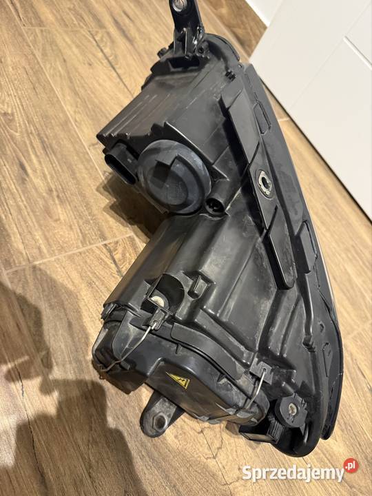 Lampa prawa Bixenon Passat b7 Valeo Witkowo Drugie