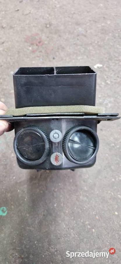 Konsola nawiewu Fiat 126p Okular Bielsk Podlaski