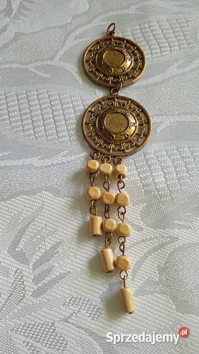 PRZEWIESZKA MEDALION Z MOSIĄDZU I KORALIKÓW Z Naszyjniki Piła sprzedam