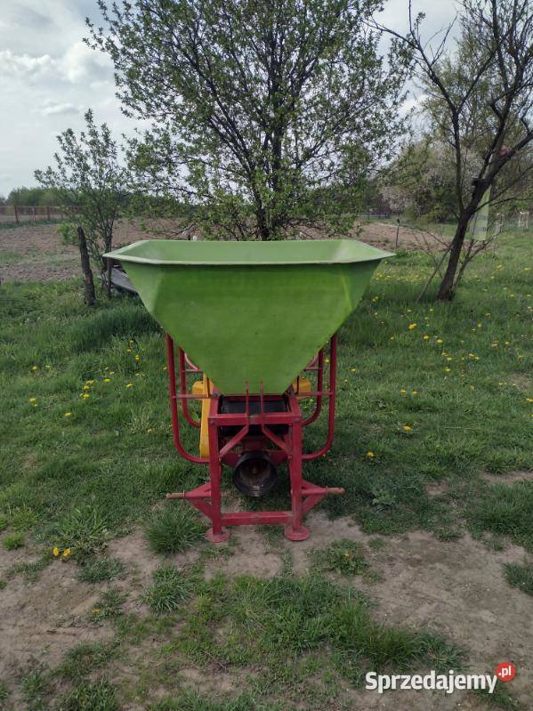 Sprzedam rozsiewacz do nawozu Kłos Motyl 600 l