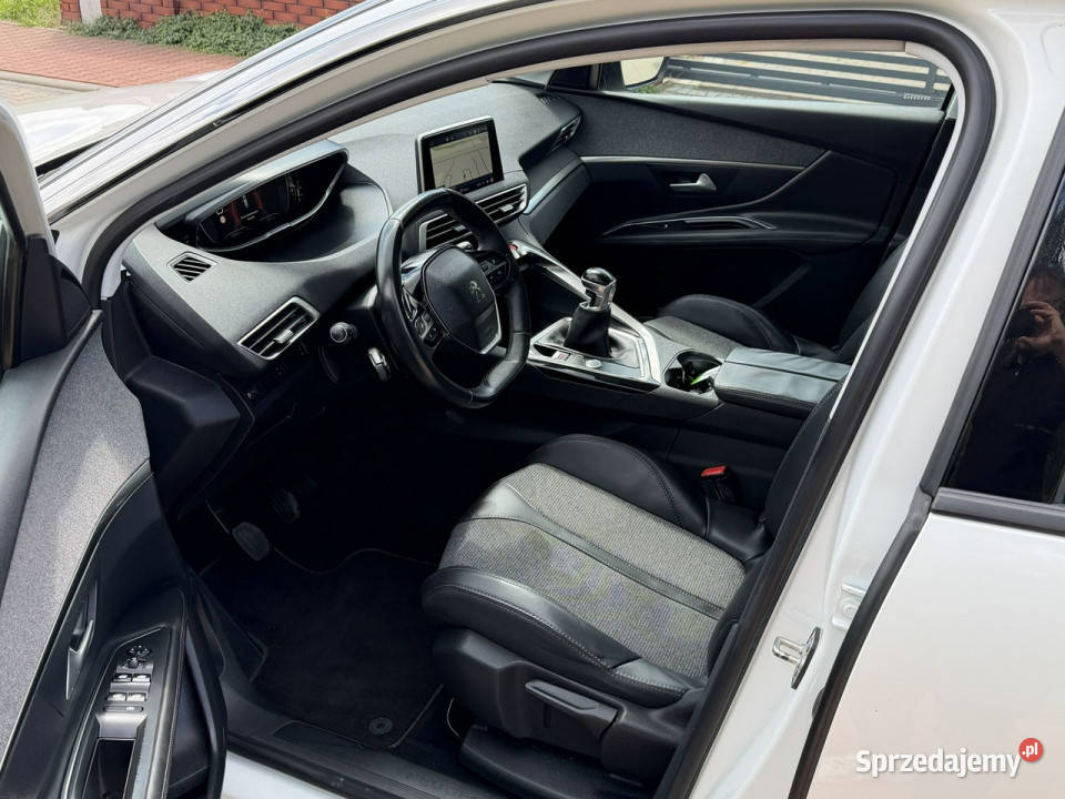 Peugeot 3008 Peugeot 3008 ALLURE 16 120 BlueHDi wielofunkcyjna kierownica Gostyń