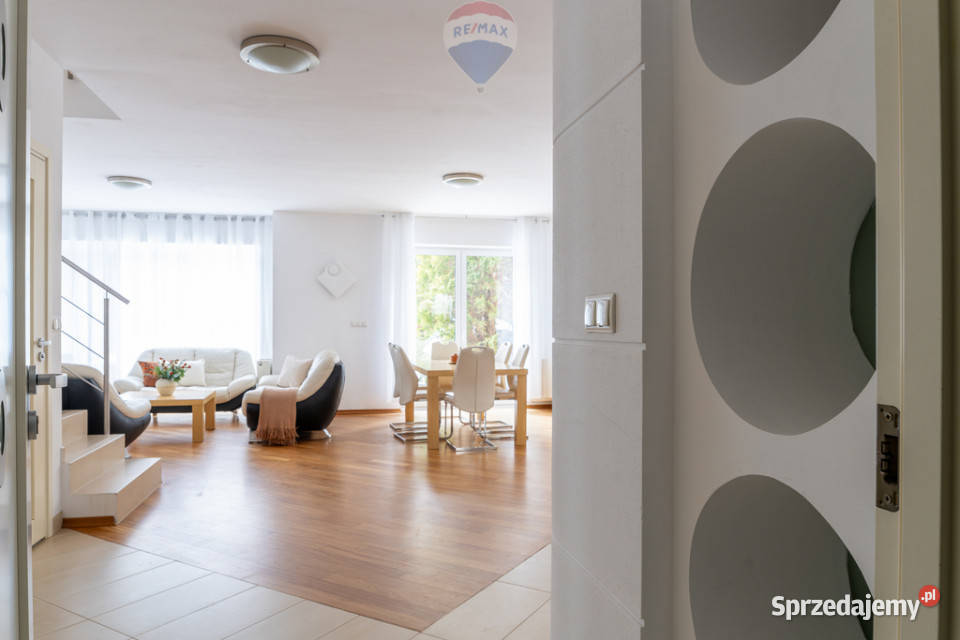 Segment 160 m z ogrodem w centrum Józefosławia 211m2 Józefosław