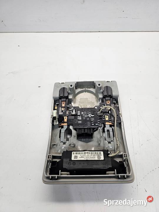 LAMPKA OŚWIETLENIE KABINY AUDI A4 B6 B7 śląskie Przystajń