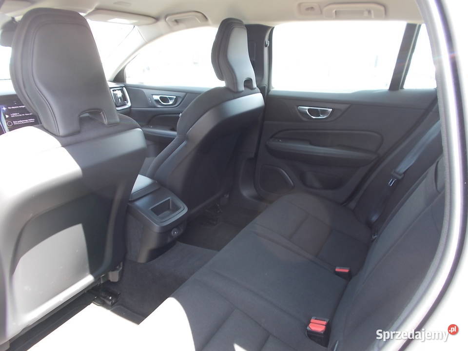 VOLVO V60 B3 20 benz hybryda Automat salon sprzedam